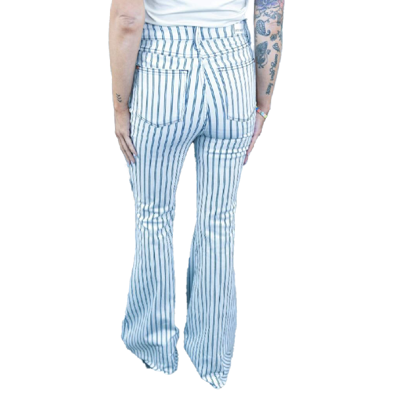 Judy Blue High Waisted Super Flare Jeans